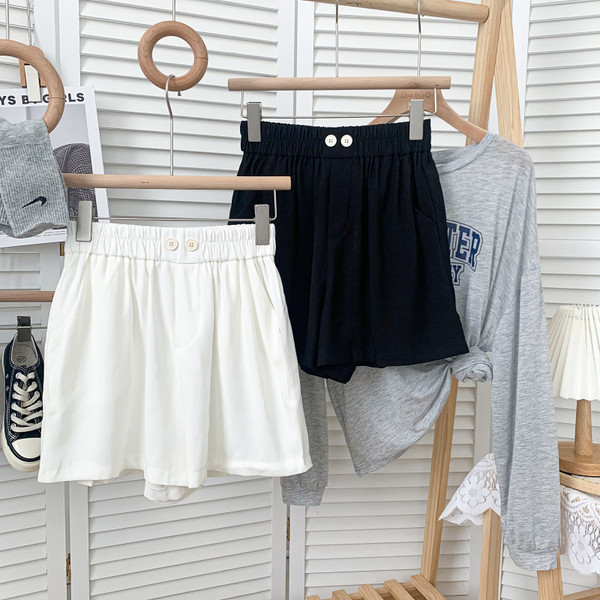 Ikdienas sieviešu šorti ar elastīgu jostasvietu