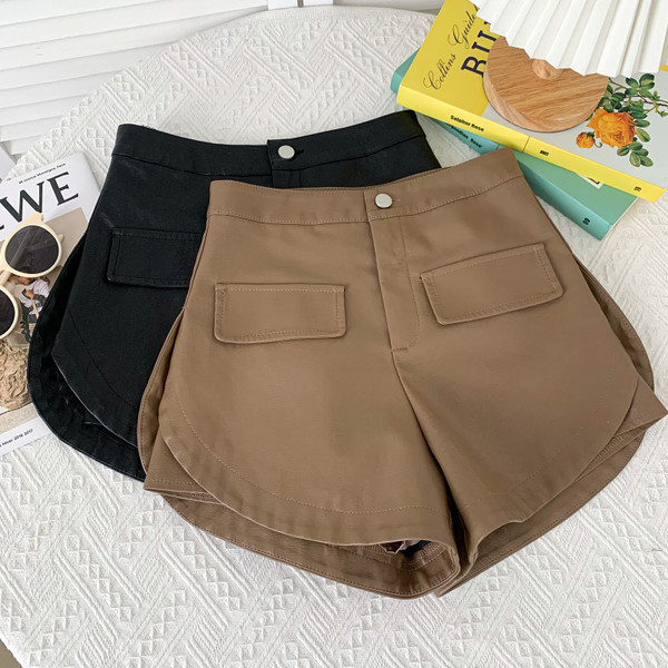 Ležerne kratke hlače visokog struka od umjetne kože