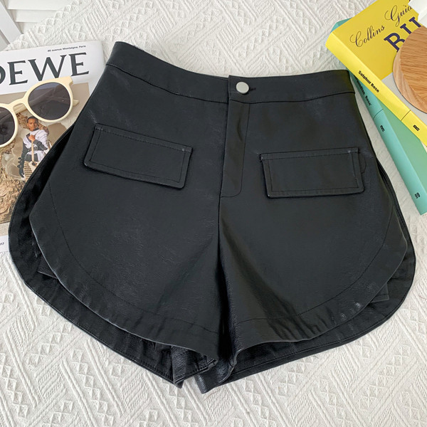 Ležerne kratke hlače visokog struka od umjetne kože