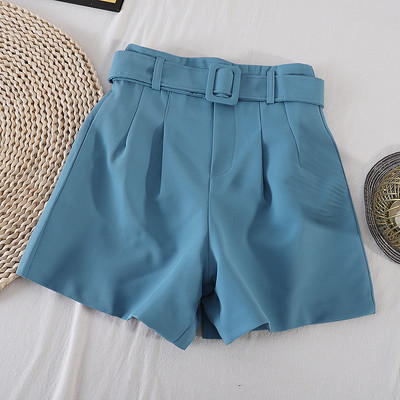 Jauns sieviešu šortu modelis ar jostiņu četrās krāsās