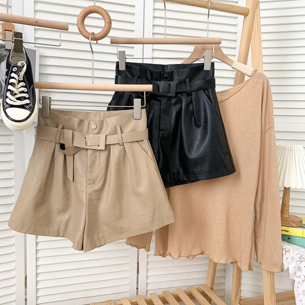 Modes šorti no eko ādas ar augstu vidukli