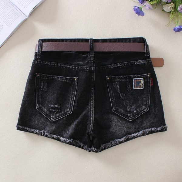 Pantaloni scurti de dama din denim cu motive rupte