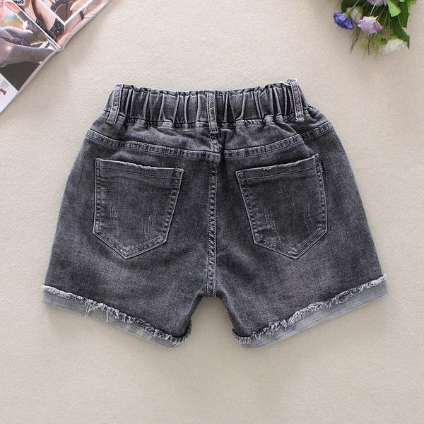 Sieviešu ikdienas šorti ar saitēm