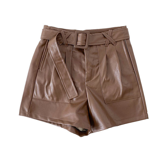 Pantaloni scurți la modă din piele ecologică