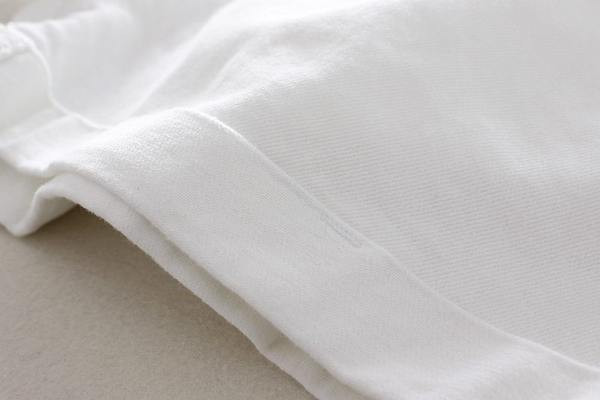 Pantaloni scurti de dama model uni cu cravate