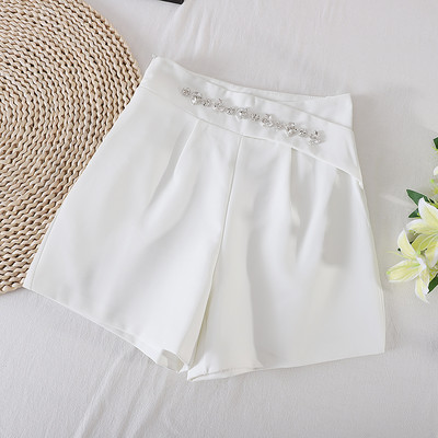 Pantaloni scurți de damă cu talie înaltă și decor