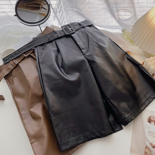 Novi model hlača od eko kože sa remenom