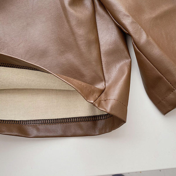 Novi model hlača od eko kože sa remenom