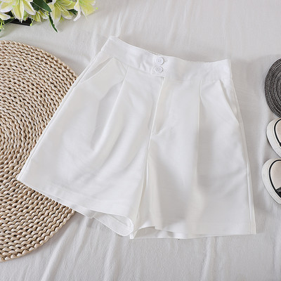 Къси дамски панталони в три цвята с копчета