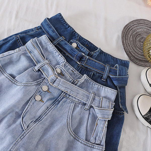 Sieviešu džinsa šorti ar jostu un kabatām