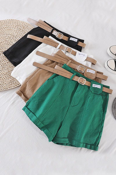 Pantaloni casual cu buzunare si curea