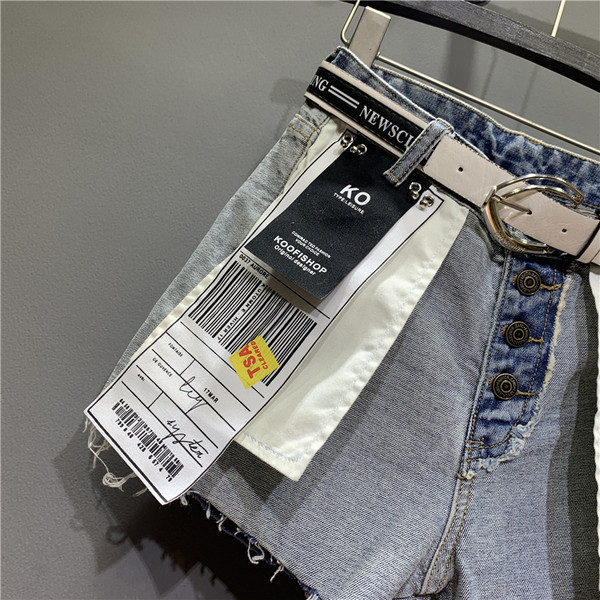 Jauns džinsa šortu modelis ar pogām