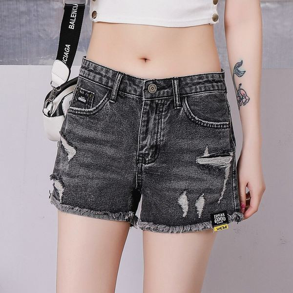 Sieviešu ikdienas šorti ar saplēstiem motīviem