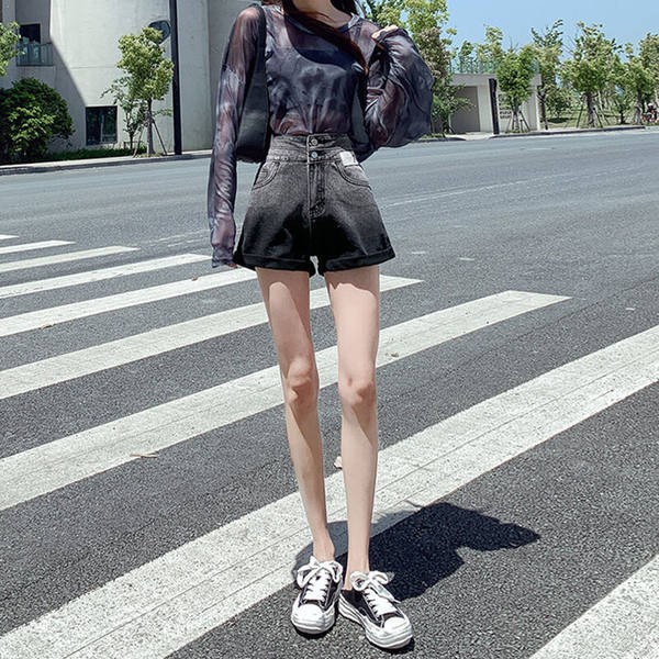 Ikdienas sieviešu šorti un pogas ar augstu vidukli