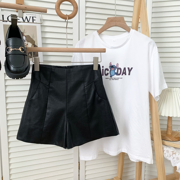 Pantaloni scurți din piele la modă cu talie înaltă