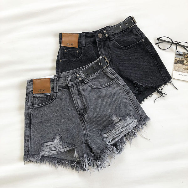 Модерни къси дънки със скъсани мотиви и цип