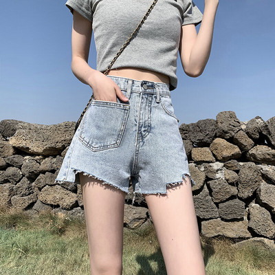 Pantaloni scurți din denim de damă model montat