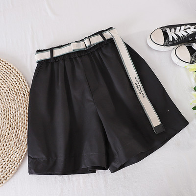 Jauns sieviešu šortu modelis ar jostu un augstu vidukli