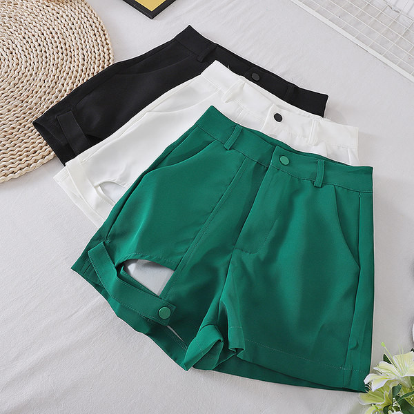 Sieviešu vienkrāsaini šorti ar augstu vidukli un kabatām