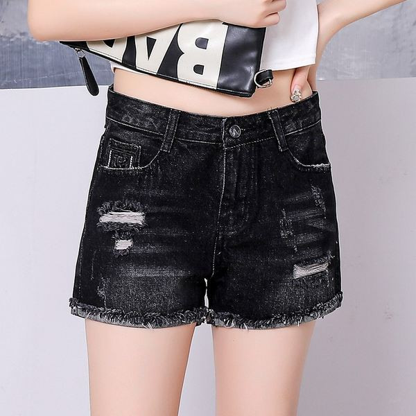 Sieviešu moderni šorti ar augstu vidukli un saplēstiem motīviem