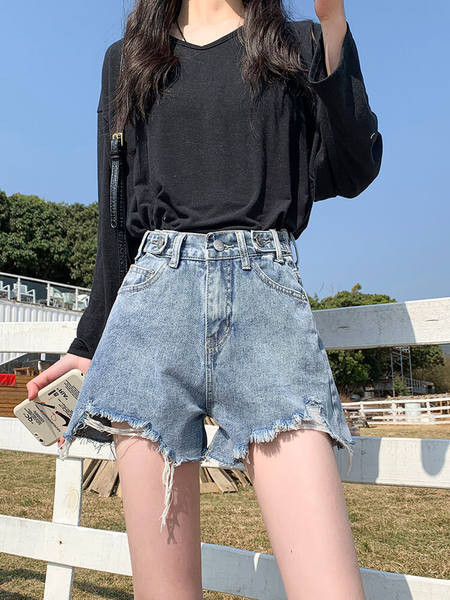 Sieviešu ikdienas šorti ar augstu vidukli un saplēstiem motīviem