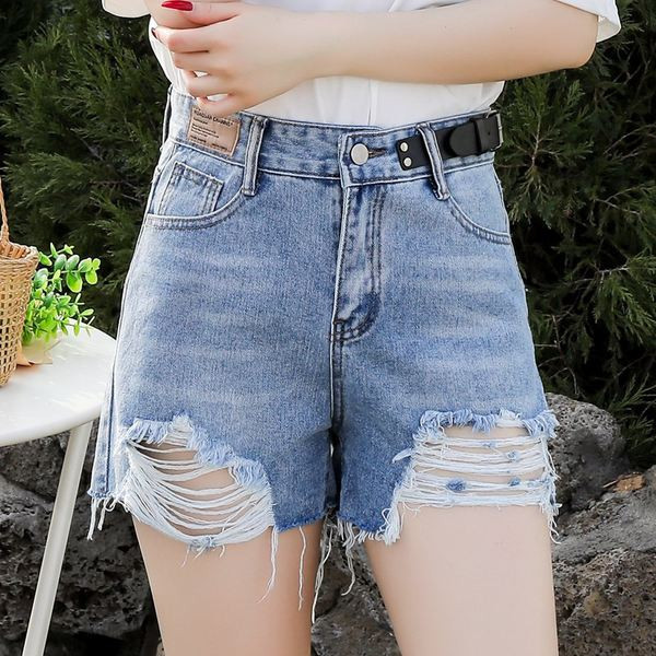 Moderni sieviešu šorti ar saplēstiem motīviem un augstu vidukli