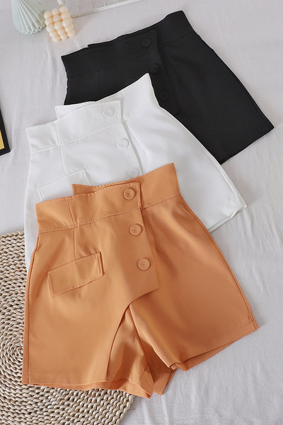 Jauns sieviešu bikšu modelis ar pogām un augstu vidukli