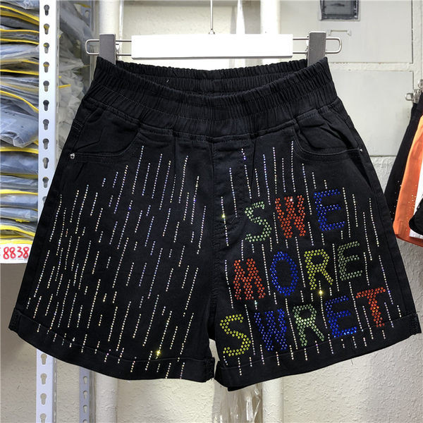 Sieviešu aktuālie šorti ar augstu vidukli un dekoratīviem akmeņiem