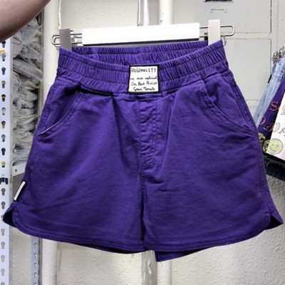 Sieviešu šortu ikdienas modelis