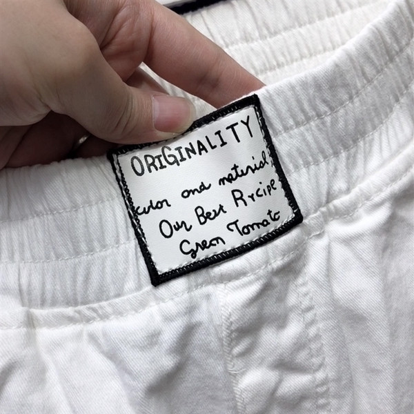 Sieviešu šortu ikdienas modelis