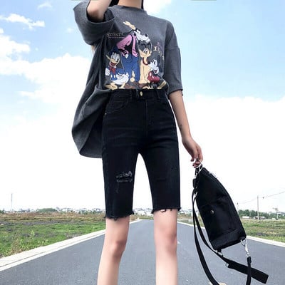 Sieviešu šorti ar saplēstiem motīviem un kabatām