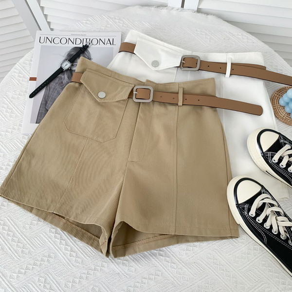 Model nou de pantaloni scurti de dama cu buzunar si curea