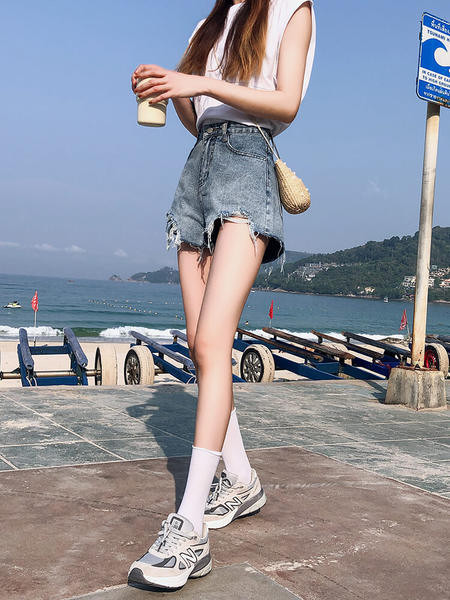 Дамски къси дънкови панталони с висока талия втален модел