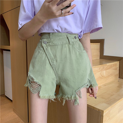 Blugi moderni scurti cu nasture si motive rupte