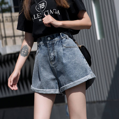 Sieviešu plati džinsa šorti ar metāla elementu pie jostas