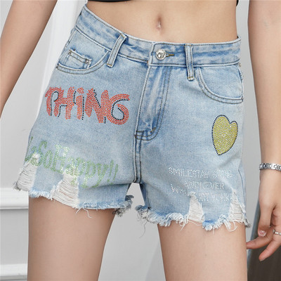 Aktuālie sieviešu šorti ar uzrakstu un dekoratīviem akmentiņiem