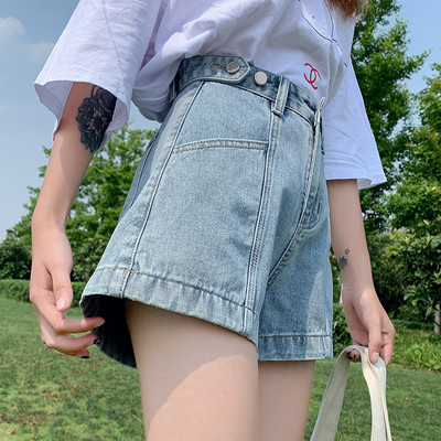 Sieviešu džinsa šorti divi modeļi ar rāvējslēdzēju sānos un uzrakstu