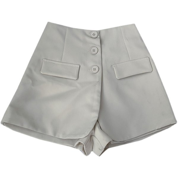 Μοντέρνα σορτς με κουμπιά