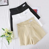 Pantaloni scurți cu buzunare și talie înaltă - trei culori