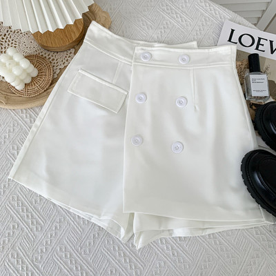 Novi model ženskih kratkih hlača na dugmad u više boja