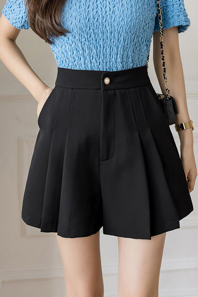 Sieviešu šorti ar augstu vidukli - plats modelis
