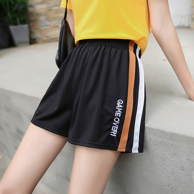 Sieviešu šorti ar uzrakstu un apmalēm