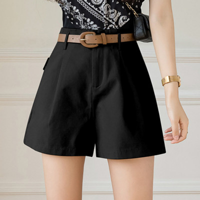 Къси дамски панталони с колан 