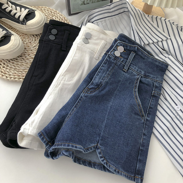 Къси дамски панталони с джобове-широк модел