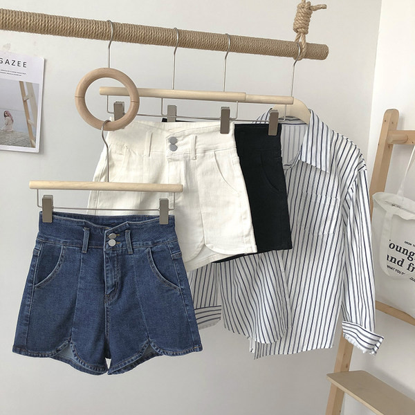 Къси дамски панталони с джобове-широк модел