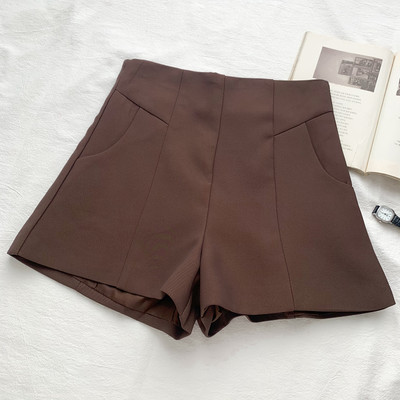 Stilīgi sieviešu šorti ar augstu vidukli un rāvējslēdzēja aizdari