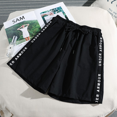 Sieviešu šorti ar uzrakstu un saitēm