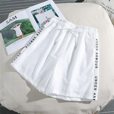 Sieviešu šorti ar uzrakstu un saitēm