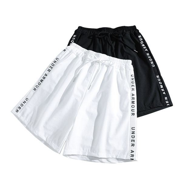 Sieviešu šorti ar uzrakstu un saitēm