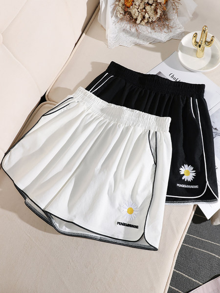 Pantaloni scurți de damă cu broderie și inscripție